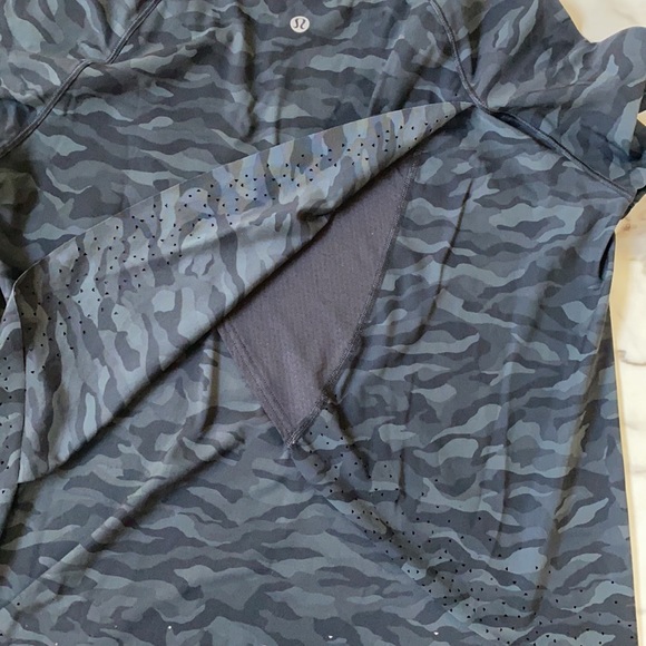 Lululemon Quick Pace Short Sleeve Camo - Picture 5 of 9